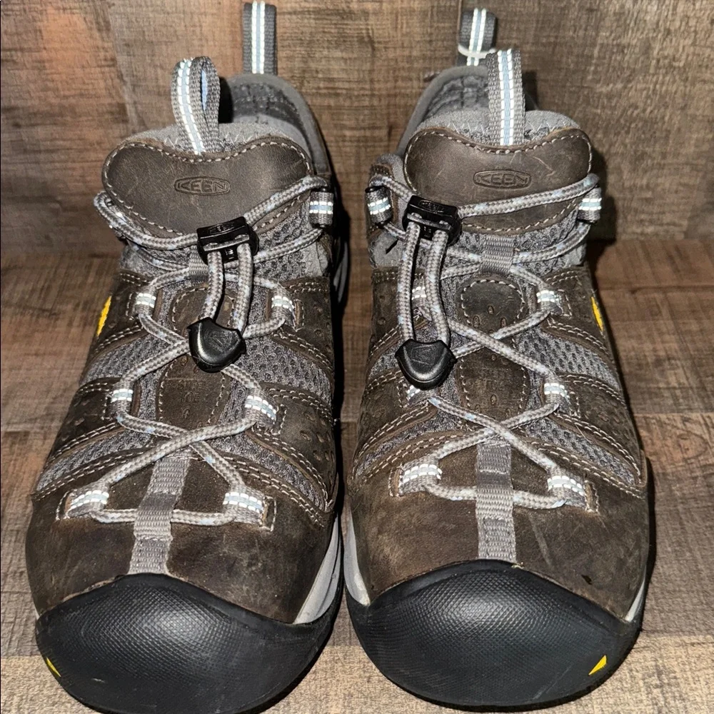 KEEN UTILITY Steel -Toe Shoes-size 7.5 NWT